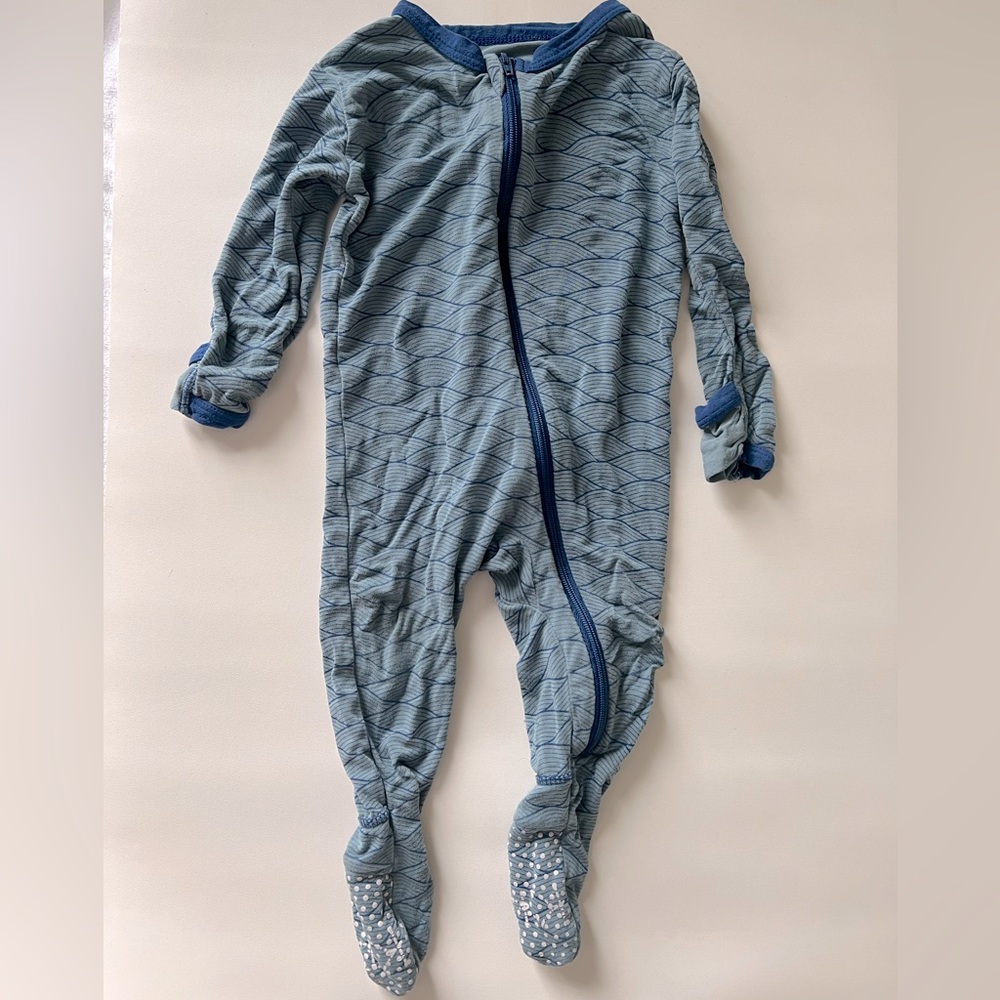 Kickee pants footie
